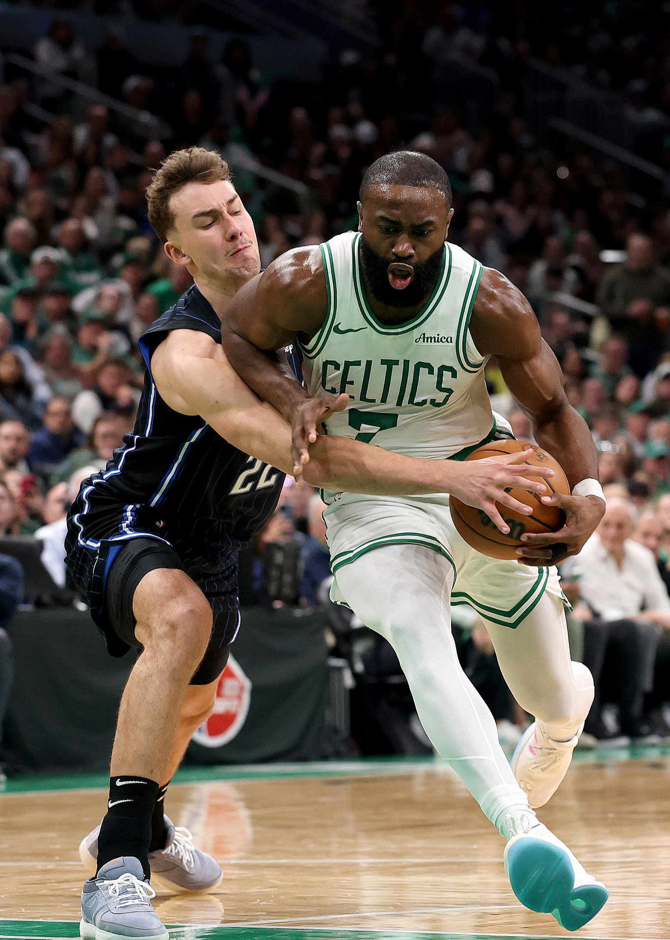 包含波士顿凯尔特人发布备战花絮，窗口期手感冰凉，NBA常规赛任务艰巨，医务组通报恢复的词条开云体育注册登录